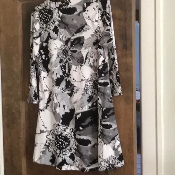 New Lildy tunic top size small - Picture 4 of 6